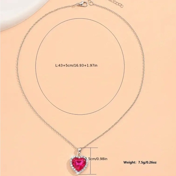 🔥 Clearance 🔥 Green Synthetic Crystal Heart Necklace - Picture 3 of 3